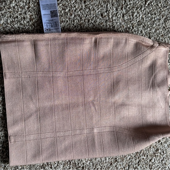 Guess Nude Bandage Skirt Set - Picture 11 of 12